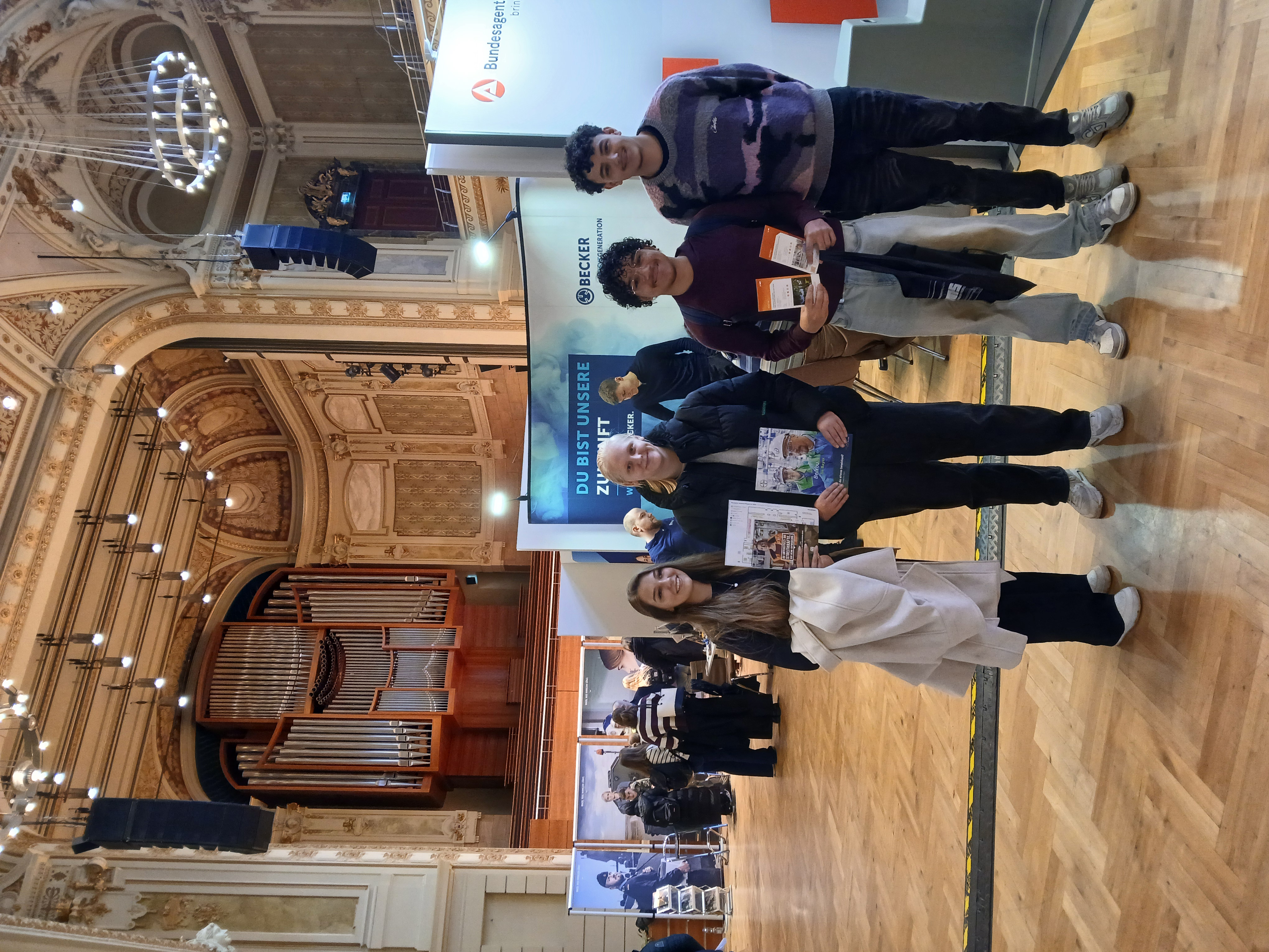 Jahrgangsstufe Q1 auf der Berufsmesse VOCATIUM