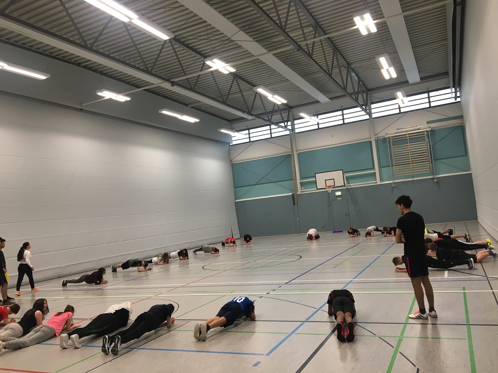 Erobere den Gymnastikstab