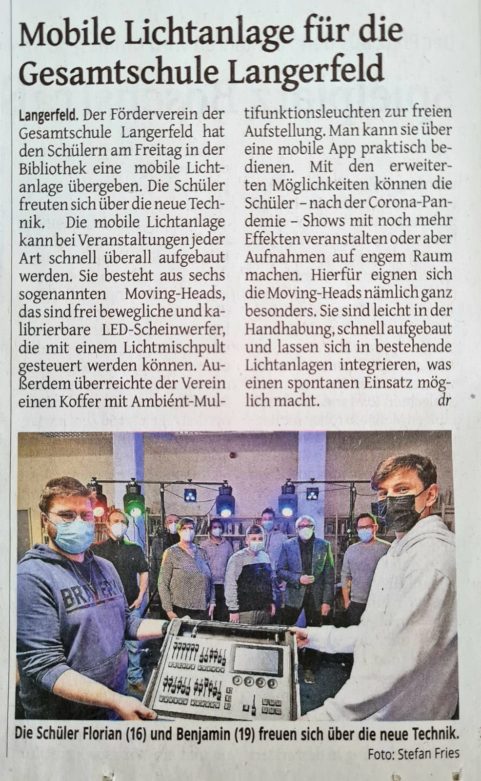 Der F&ouml;rderverein FGL schenkt seiner Schule, der Gesamtschule Langerfeld eine digitale Lichtanlage!