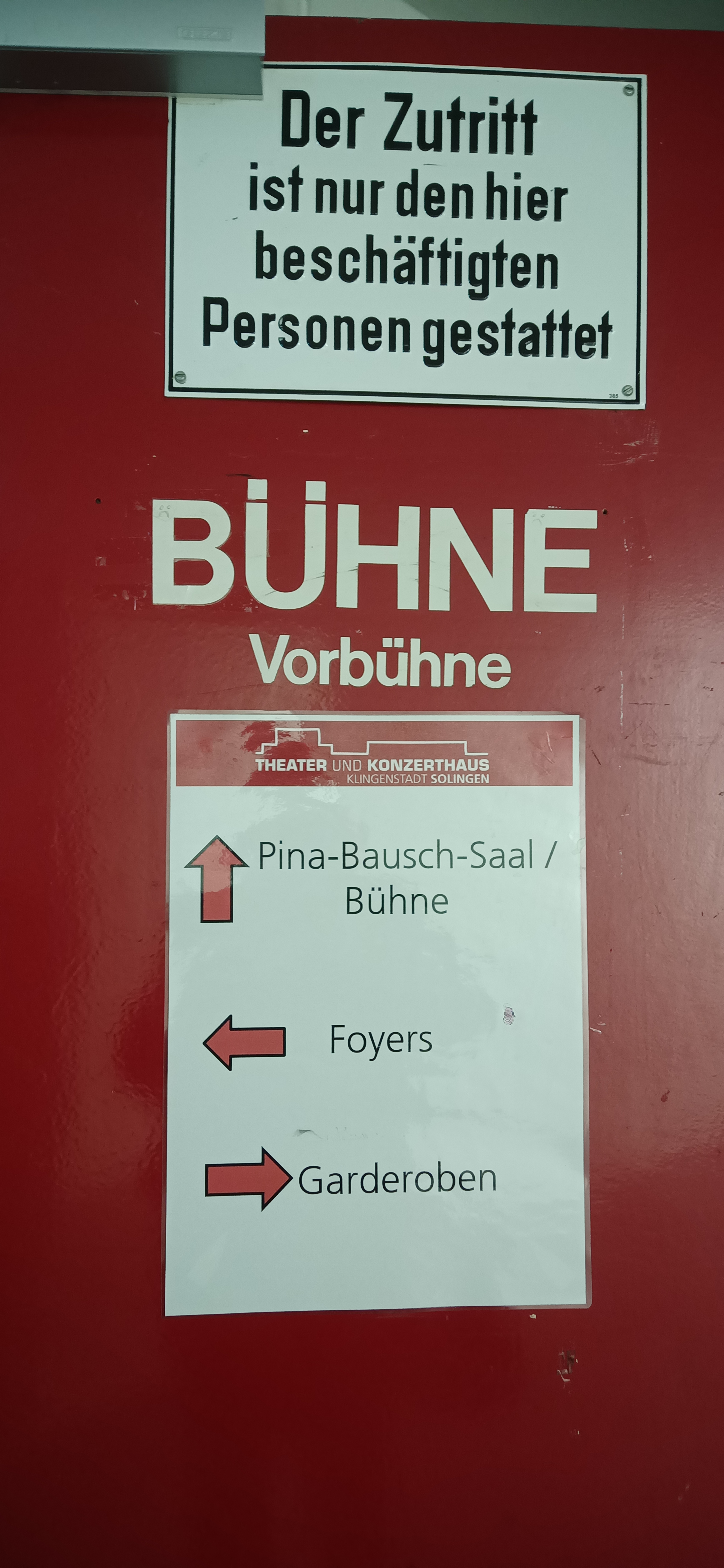 Hinter den Kulissen &ndash; Die Klassen 8E und 8F als Kulturscouts im Theater- und Konzerthaus Solingen