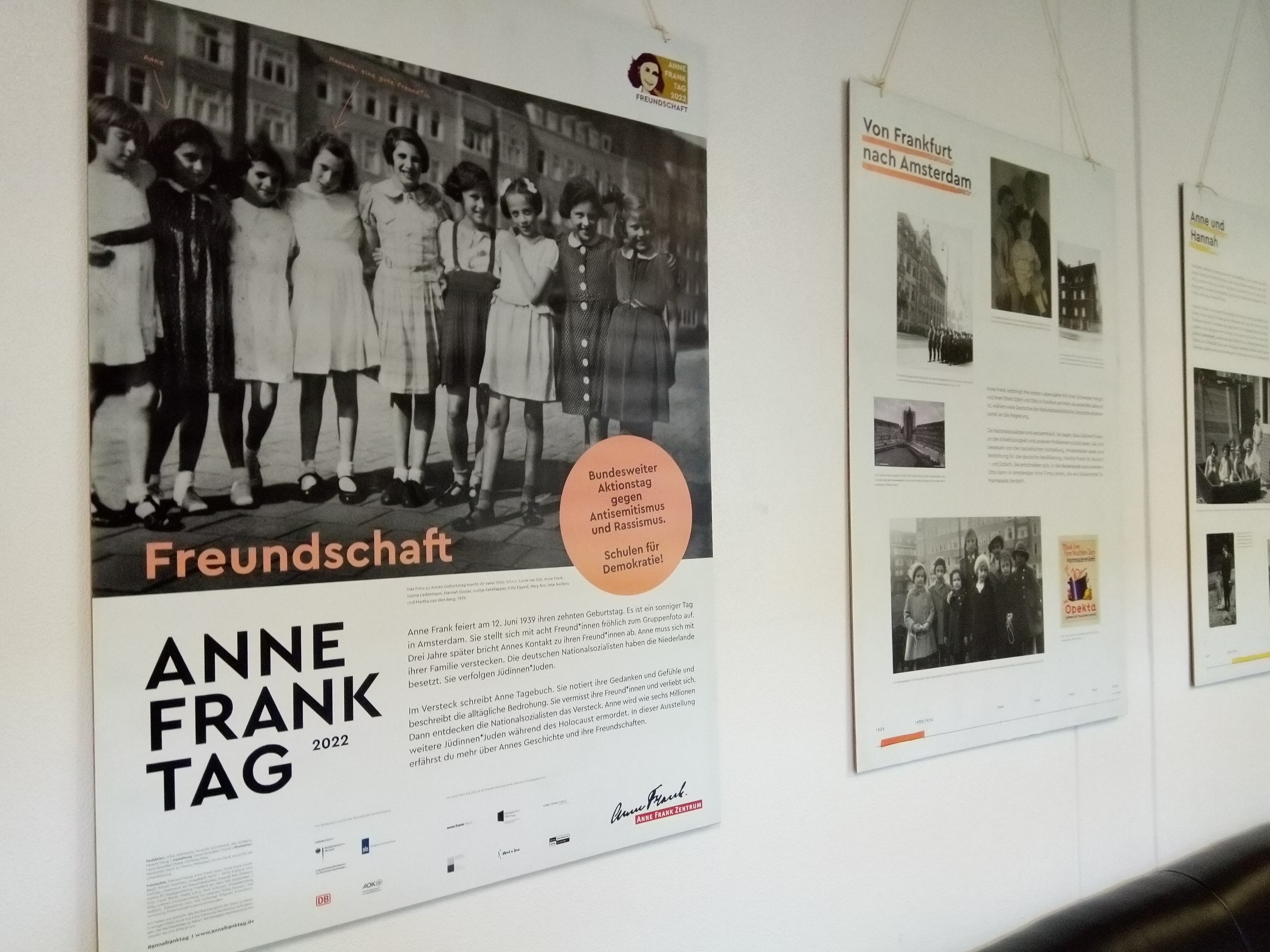 Gedenken im Zeichen der Freunschaft - Eindr&uuml;cke vom Anne-Frank-Tag 2022 an der Gesamtschule Langerfeld
