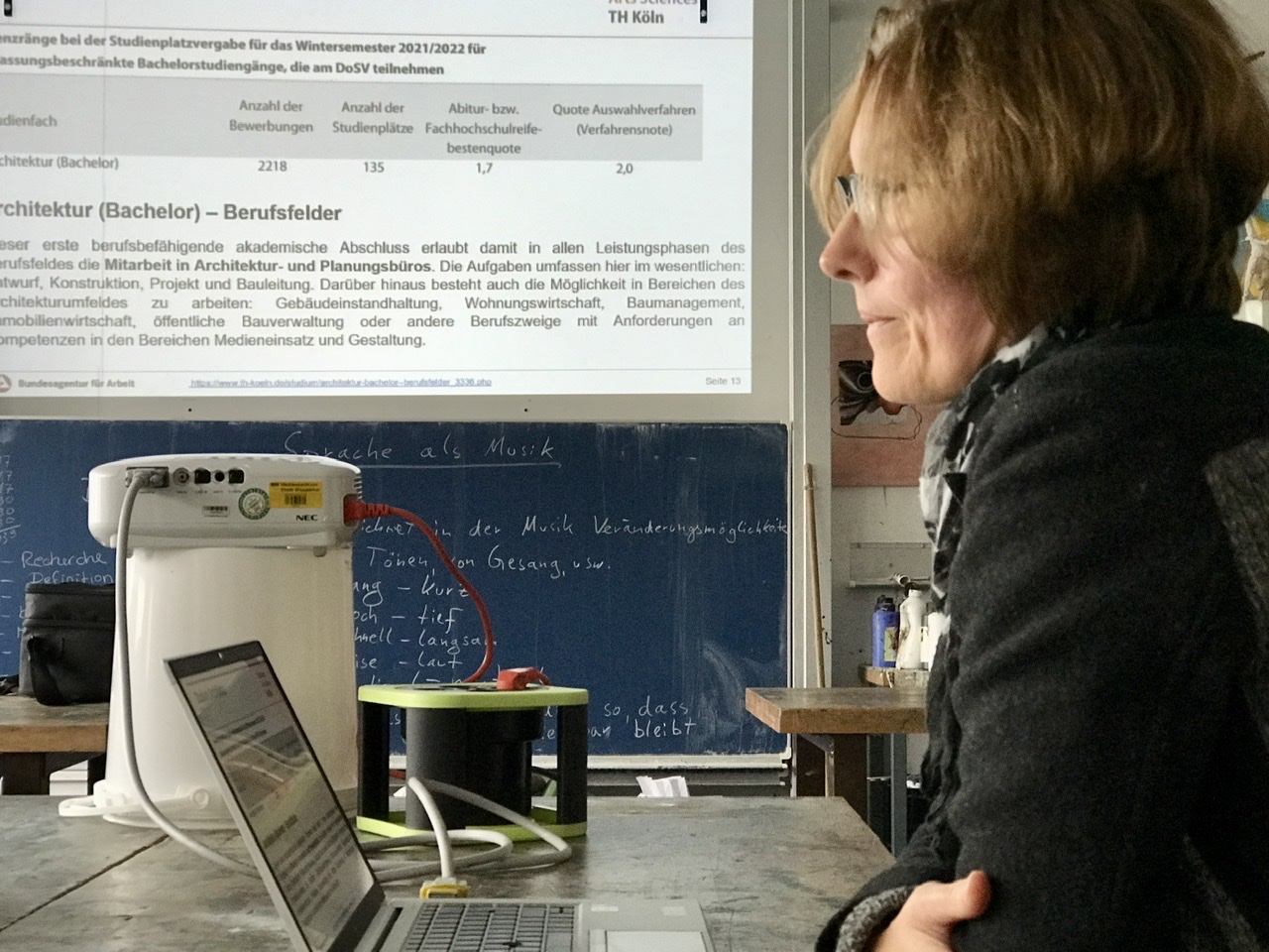 Irgendwas mit Kunst, Design oder Architektur - Beratung f&uuml;r k&uuml;nstlerisch-gestalterische Ausbildungs- und Studieng&auml;nge